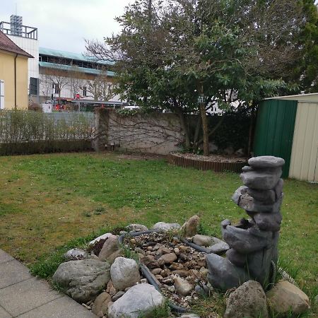 Gute Laune Mit Terrasse Und Garten Zentral FDH Εξωτερικό φωτογραφία
